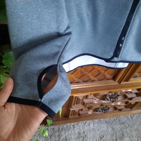 Reebok Tech Fleece Oversized Full Zip Hooded Jacket NWOT! -  Size S - Picture 8 of 16